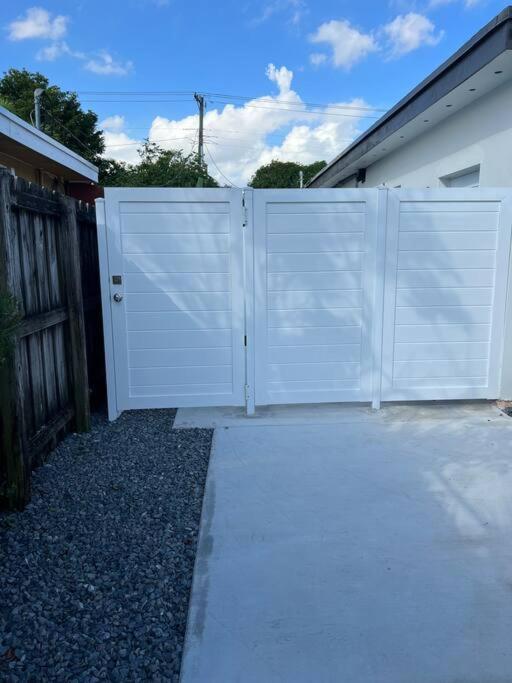 Stunning Deluxe Studio Hialeah Exterior foto