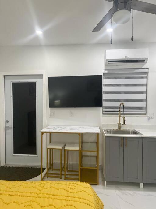 Stunning Deluxe Studio Hialeah Exterior foto
