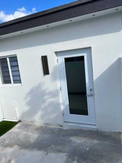 Stunning Deluxe Studio Hialeah Exterior foto